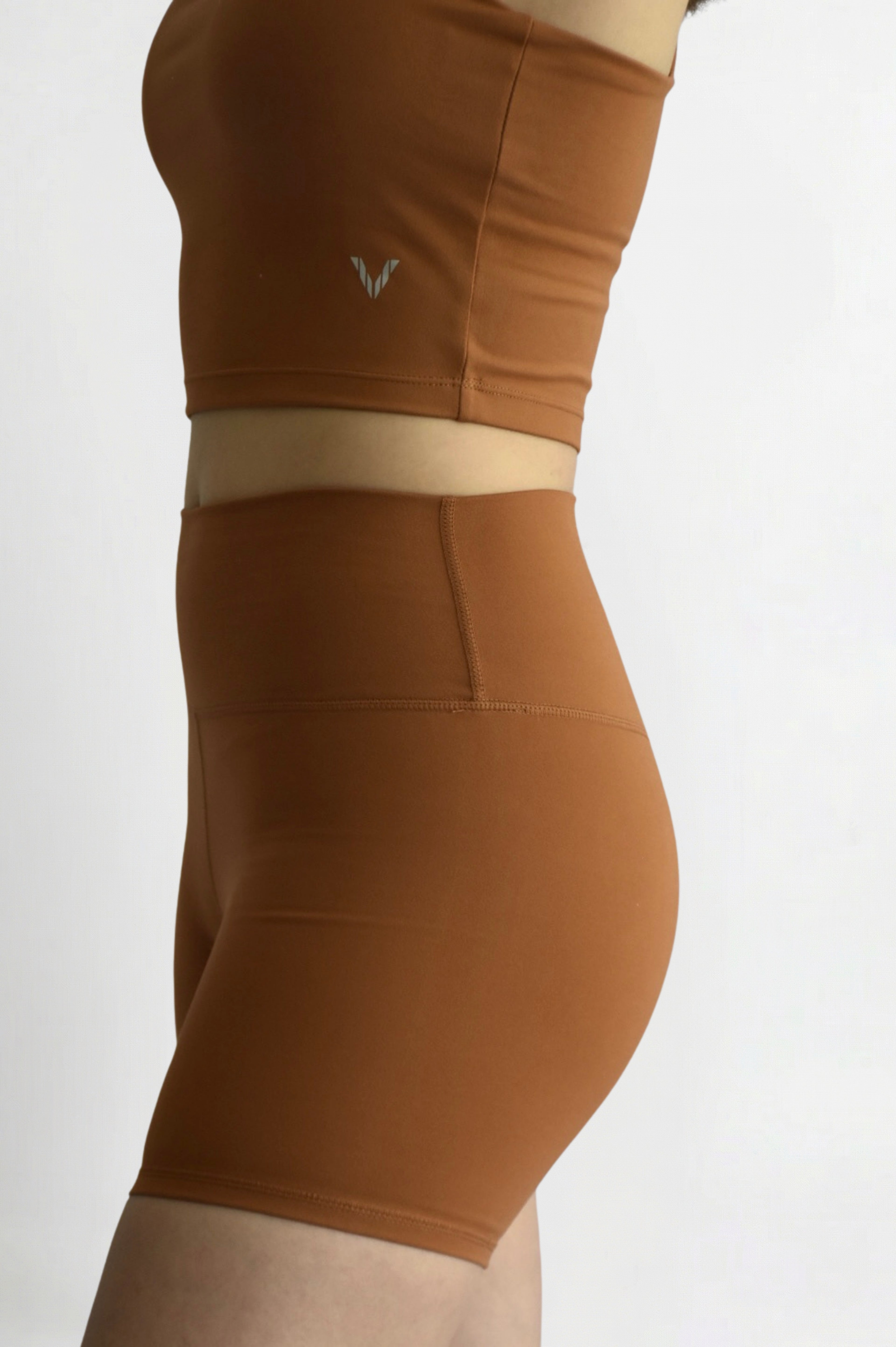 CORE SHORT
