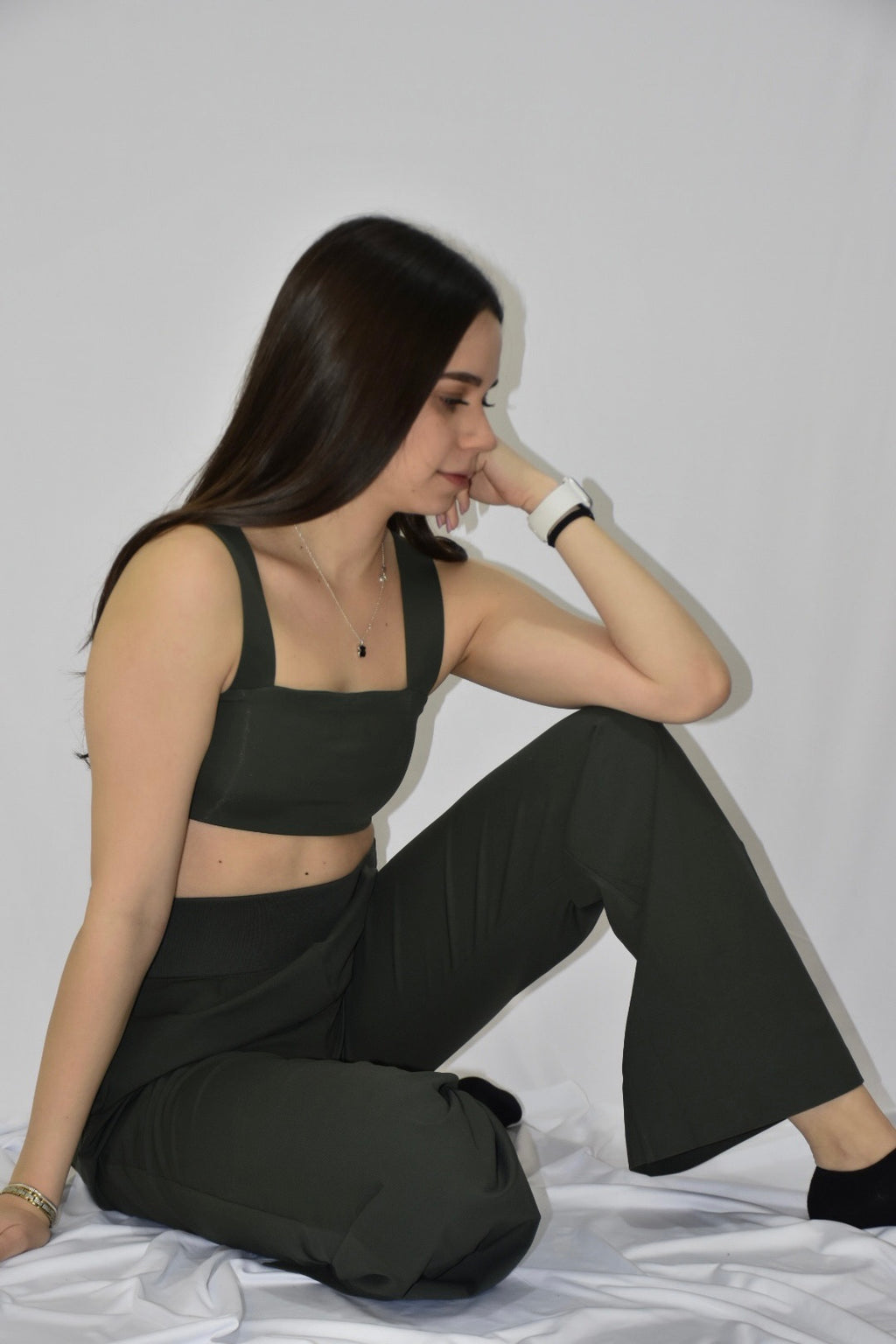 SOLID SQUARE SPORTS BRA